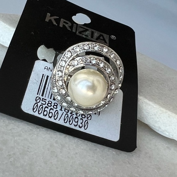 Krizia Jewelry - Pearl Loop Ring